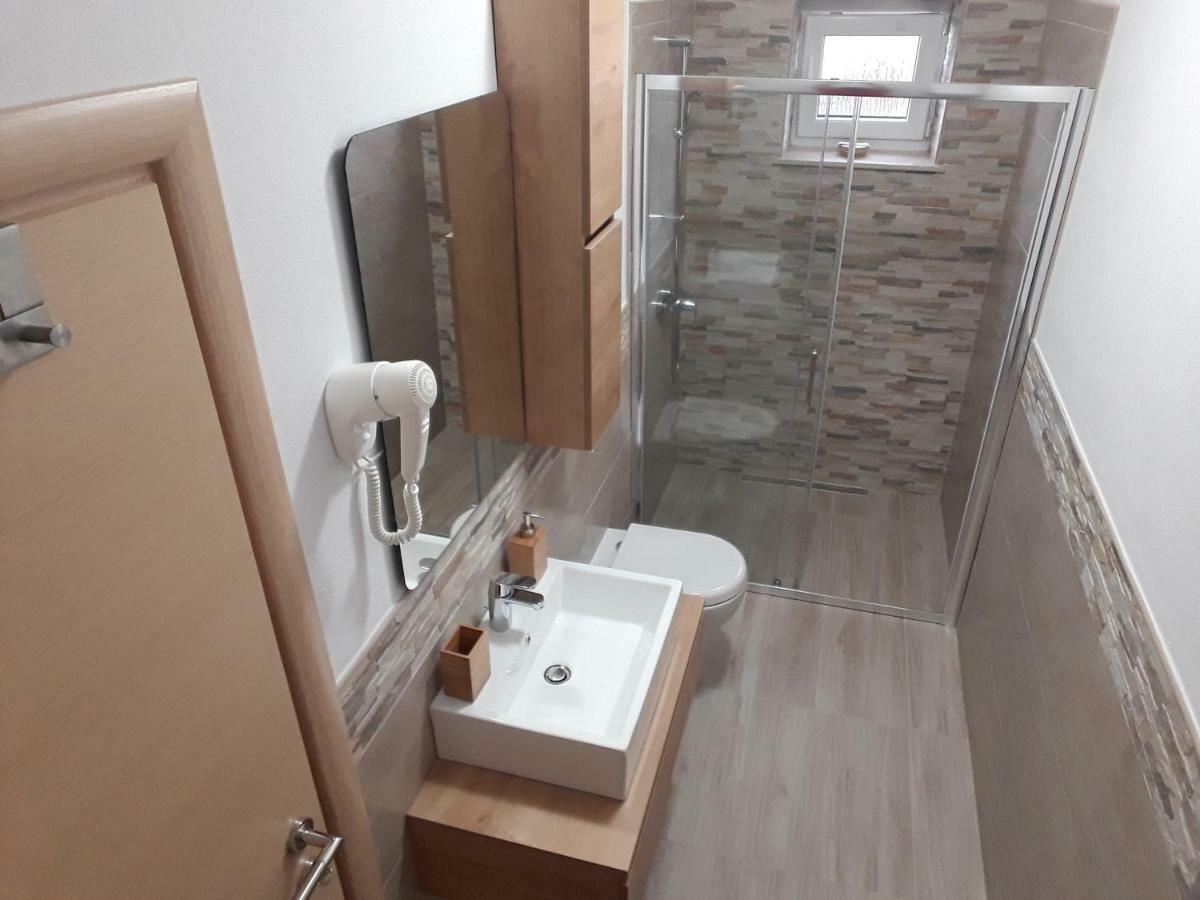 Apartments Jo Senj  Ngoại thất bức ảnh